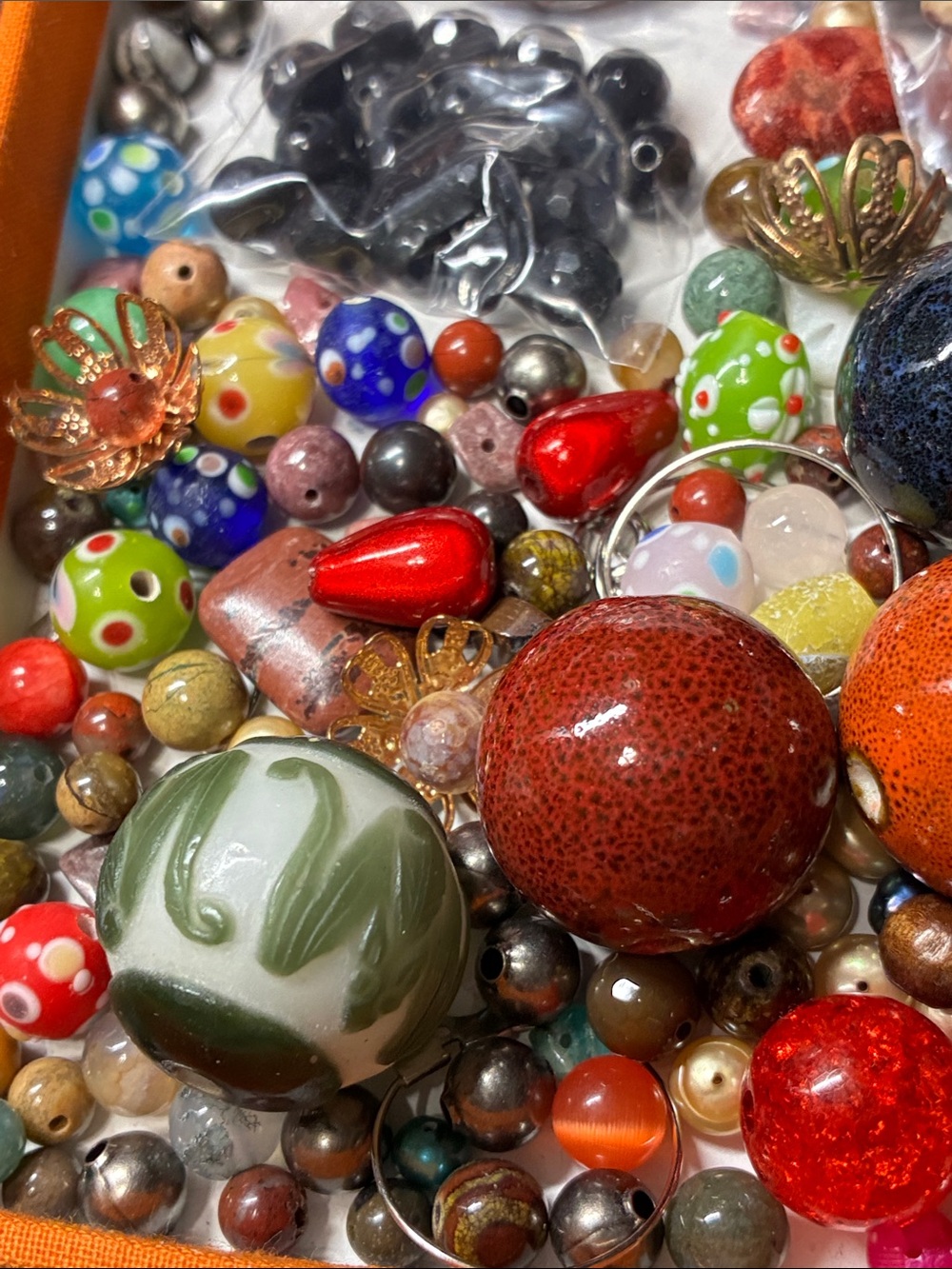 Assorted jewelry making beads and findings for making jewelry assorted materials - Picture 8 of 16